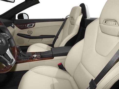 Used 2013 Mercedes-Benz SLK 250 image 8