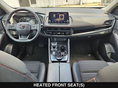 Used 2025 Nissan Rogue SV AWD/4WD image 18