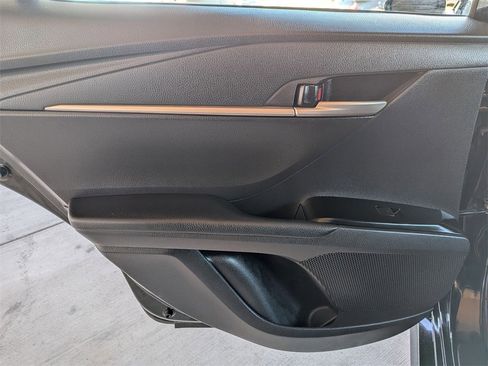 Used 2025 Toyota Camry LE image 27