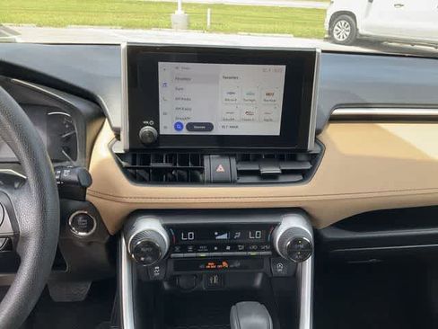Certified 2025 Toyota RAV4 XLE FWD image 20