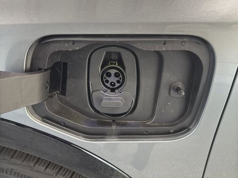 New 2026 Chevrolet Equinox EV RS image 29