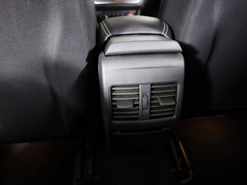 Used 2019 Mercedes-Benz GLA 250 GLA 250 image 32