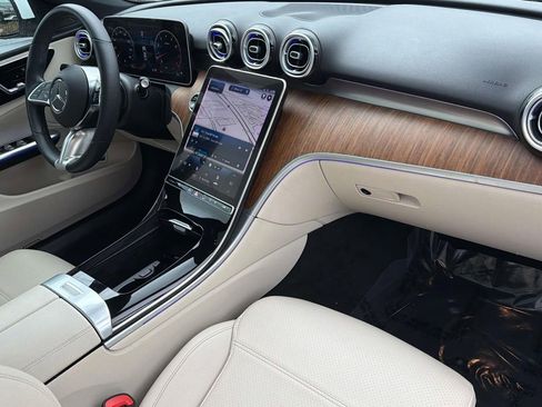 Used 2023 Mercedes-Benz C 300 Sedan image 21