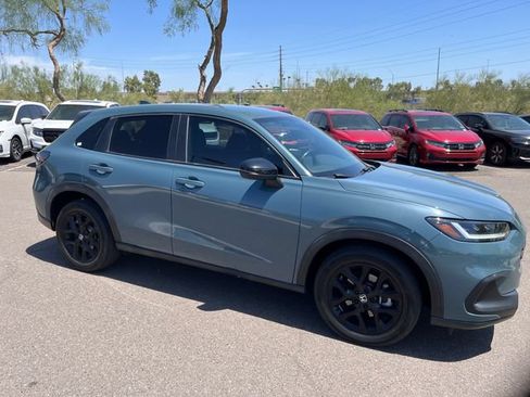 Used 2024 Honda HR-V Sport image 6