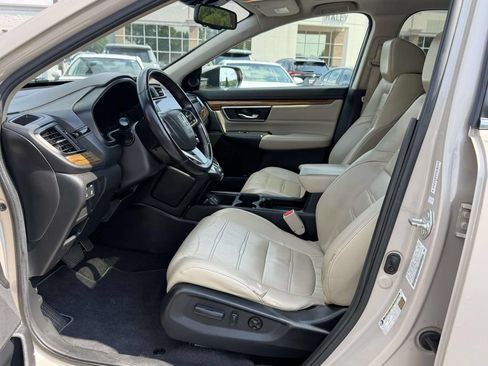 Used 2018 Honda CR-V Touring image 16