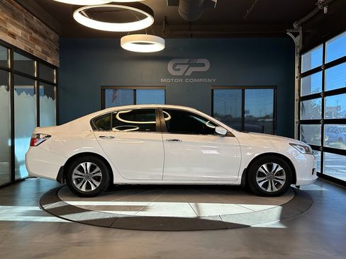 Used 2015 Honda Accord LX image 2