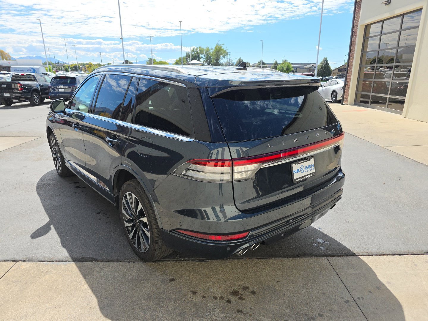 Used 2023 Lincoln Aviator Black Label Grand Touring AWD/4WD image 28