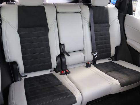 Used 2025 Mitsubishi Outlander SE AWD/4WD image 5