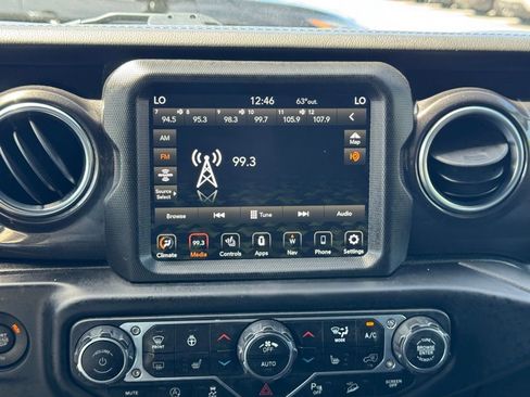 Used 2021 Jeep Wrangler Unlimited Sahara AWD/4WD image 25