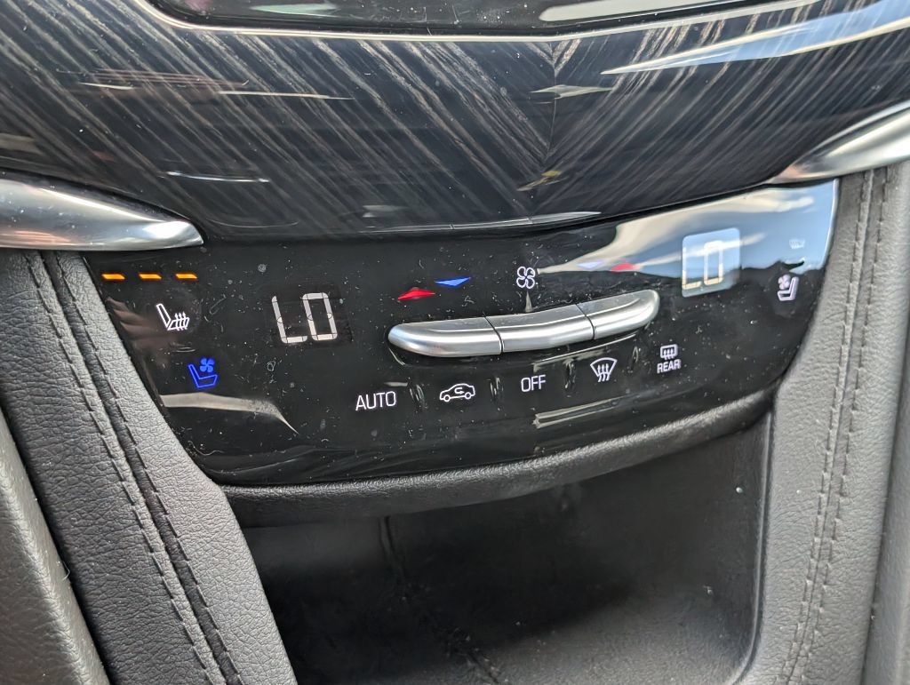 Used 2024 Cadillac XT6 Premium Luxury AWD/4WD image 22