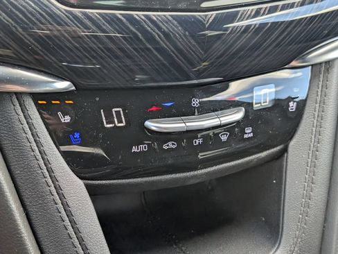 Used 2024 Cadillac XT6 Premium Luxury AWD/4WD image 22