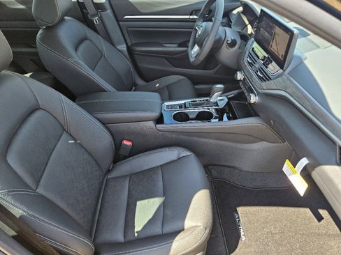 Certified 2025 Nissan Altima 2.5 SL FWD image 10