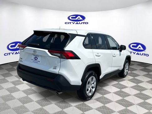 Used 2025 Toyota RAV4 LE AWD/4WD image 3