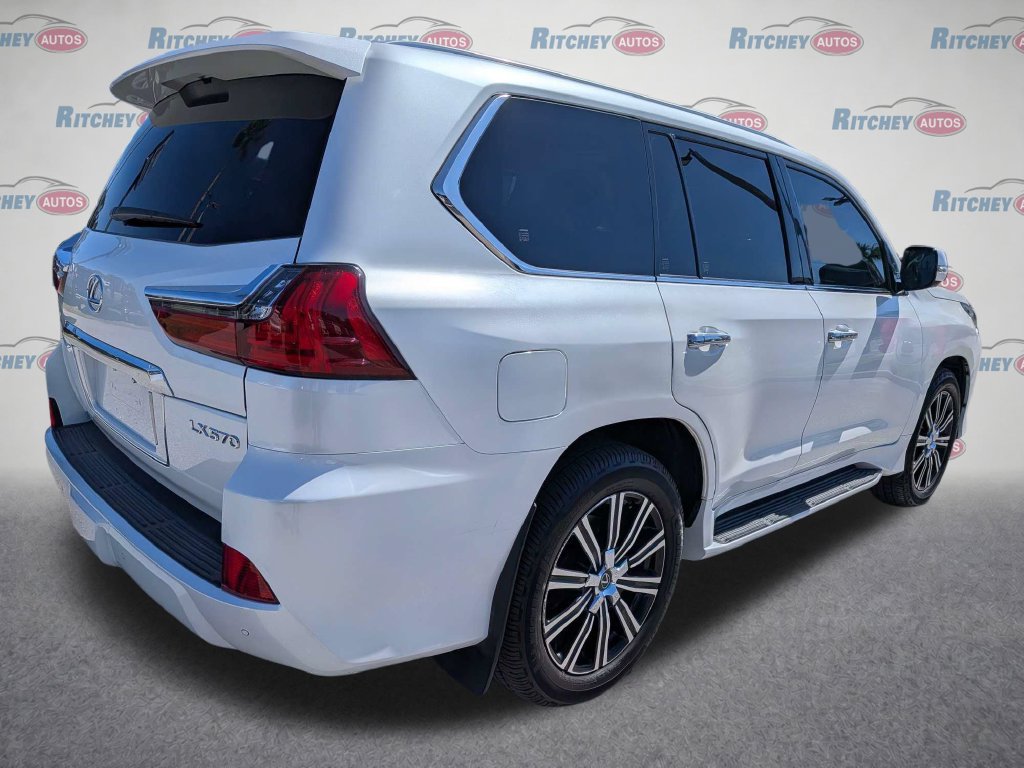 Used 2018 Lexus LX 570 4WD w/ Luxury Package image 5