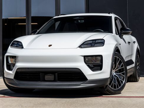 Certified 2025 Porsche Macan Electric RWD image 1