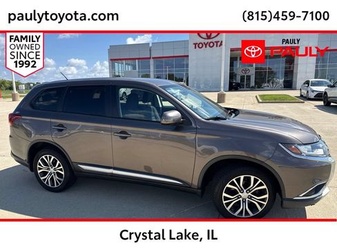 Used 2016 Mitsubishi Outlander SE AWD/4WD image 1