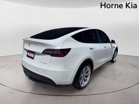 Used 2021 Tesla Model Y Long Range AWD/4WD image 4