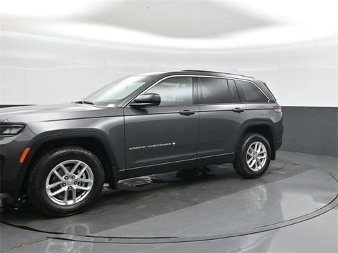 New 2025 Jeep Grand Cherokee Laredo X w/ Luxury Tech Group I image 3
