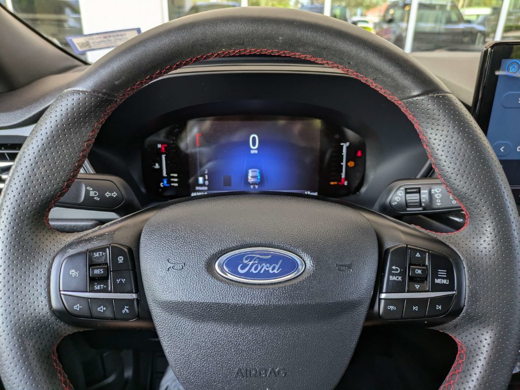 Used 2023 Ford Escape ST-Line w/ Tech Pack #1 FWD image 27
