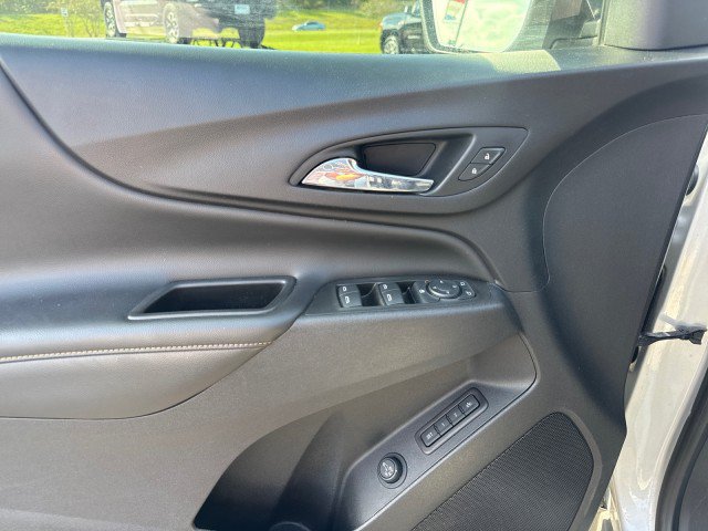 Used 2021 Chevrolet Equinox Premier FWD image 16