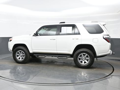 Used 2015 Toyota 4Runner Trail image 3