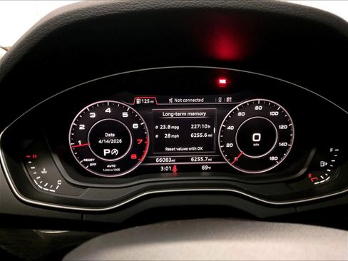 Used 2020 Audi Q5 Prestige w/ Prestige Package AWD/4WD image 22
