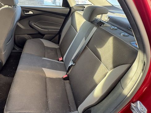 Used 2014 Ford Focus SE image 9