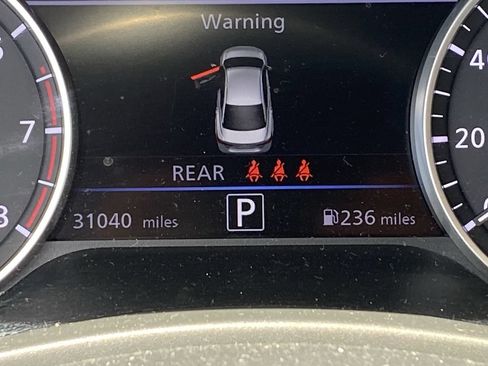 Used 2024 Nissan Sentra SR w/ SR Premium Package FWD image 12