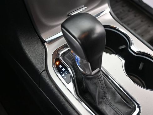 Used 2020 Jeep Grand Cherokee Altitude AWD/4WD image 25