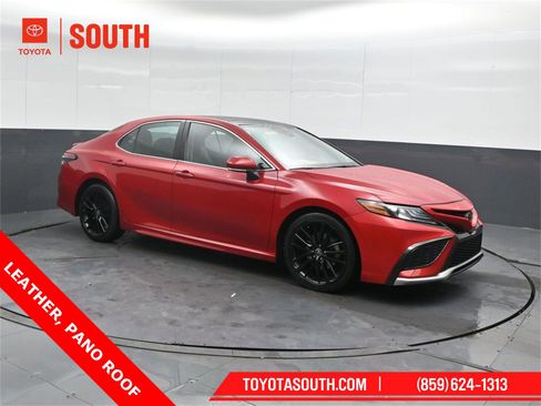 Used 2021 Toyota Camry XSE image 1