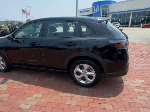 Used 2024 Honda HR-V LX image 8