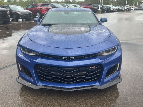 Used 2021 Chevrolet Camaro ZL1 RWD image 8
