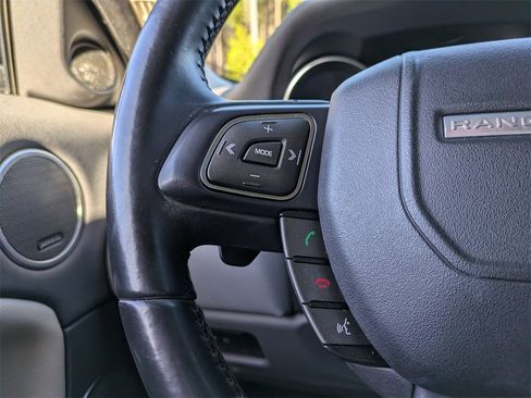 Used 2017 Land Rover Range Rover Evoque SE Premium image 20