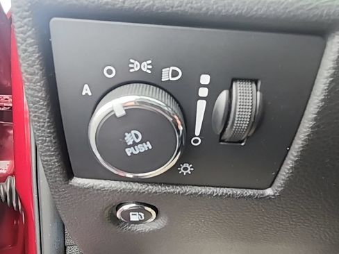Certified 2018 Jeep Grand Cherokee Limited AWD/4WD image 18