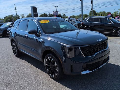 Used 2025 Kia Sorento EX w/ Panoramic Sunroof Package AWD/4WD image 1