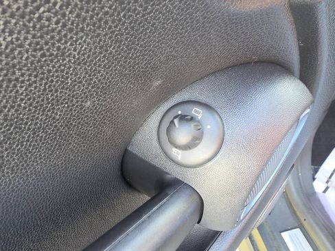 Used 2010 MINI Cooper Hardtop w/ Premium Pkg FWD image 15