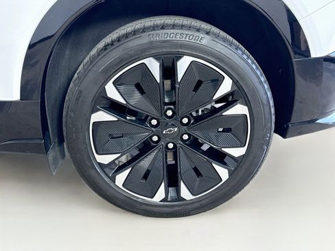 Used 2024 Chevrolet Blazer EV RS AWD/4WD image 33