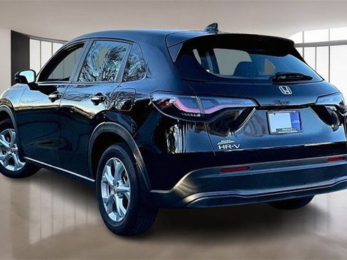 Certified 2023 Honda HR-V LX image 4