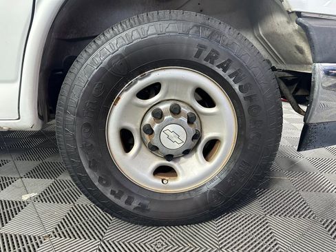 Used 2018 Chevrolet Express 3500 LT w/ LT Preferred Equipment Group RWD image 11
