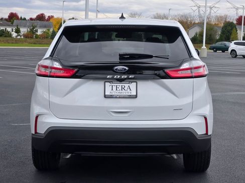 Used 2024 Ford Edge SE image 12