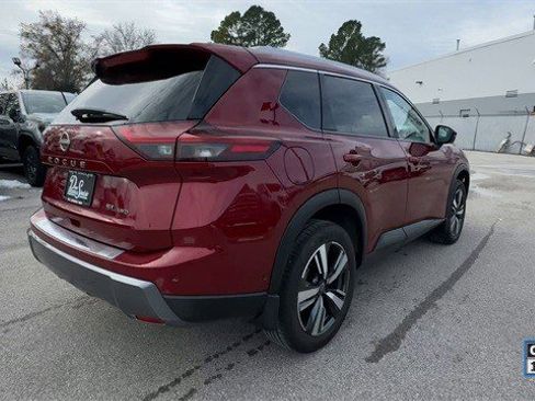 Used 2024 Nissan Rogue SL image 10