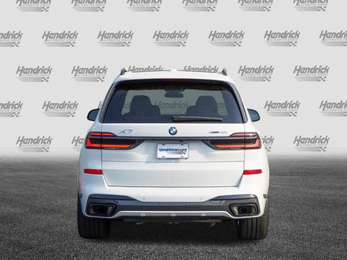 Used 2026 BMW X7 xDrive40i w/ M Sport Package AWD/4WD image 8