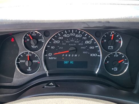 Used 2022 Chevrolet Express 3500 w/ Power Convenience Package RWD image 21