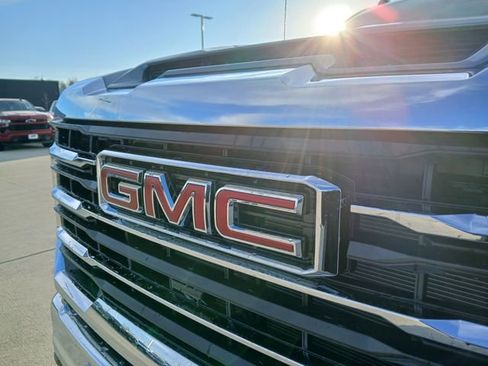 New 2026 GMC Sierra 2500 SLT w/ SLT Convenience Package image 33