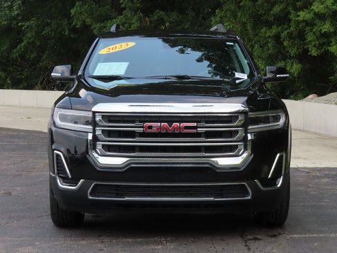 Used 2023 GMC Acadia SLE w/ Driver Convenience Package image 13