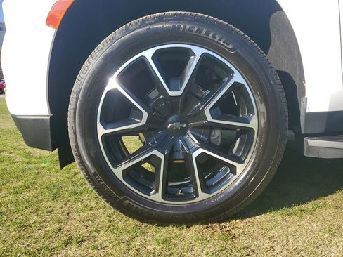 Used 2022 Chevrolet Tahoe RST w/ Sport Performance Package image 6