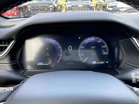 Used 2025 Jeep Grand Cherokee Laredo X w/ Luxury Tech Group I RWD image 20