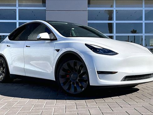 Used 2021 Tesla Model Y Performance image 3