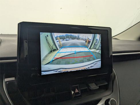 Used 2023 Toyota Corolla LE image 16