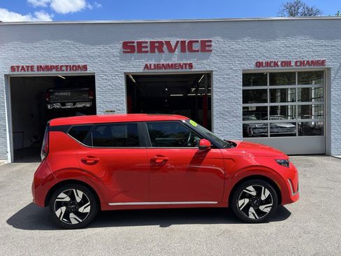 Used 2023 Kia Soul GT-Line FWD image 8